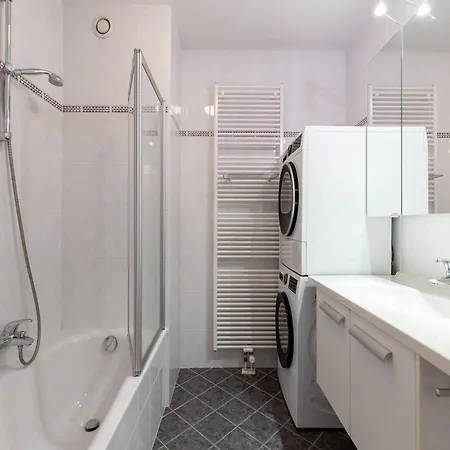 Flat By Seafront And Shopping Center, Cleaning Included *